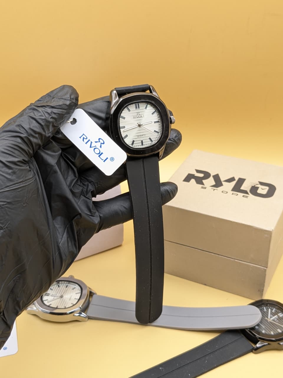 RIVOLI (Black)