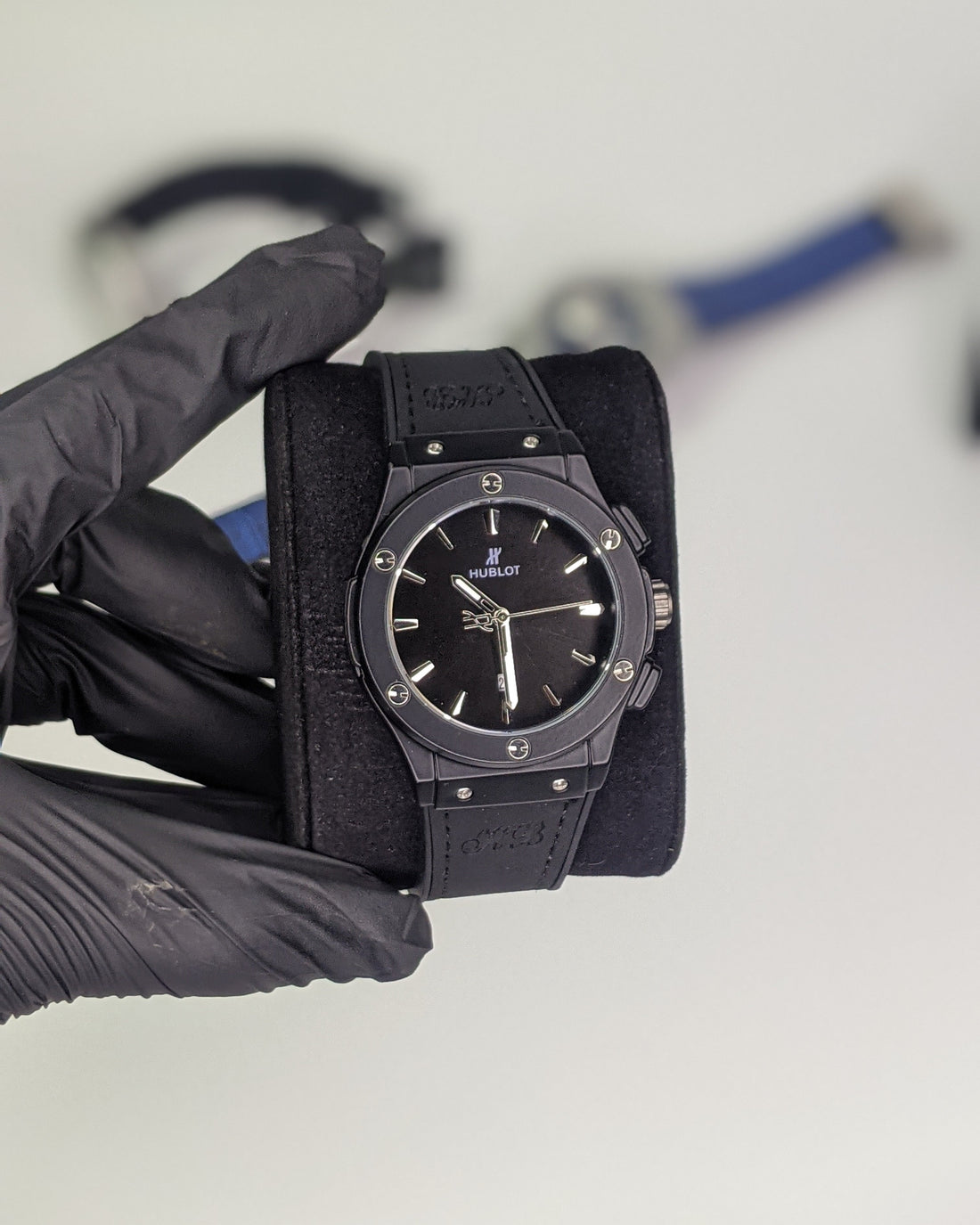 HUB Black Classic Dial