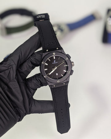 HUB Black Classic Dial